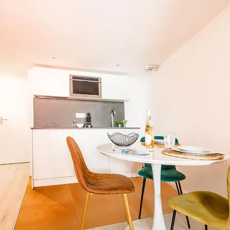 Patio Delille By Interhome ニース